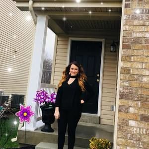 Meet your Posher, Brea